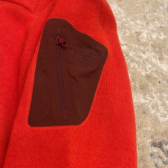 Womans ARC'TERYX Orange Quarter Zip Size S/XS Rare Hiking Sking Camping - Picture 7 of 13